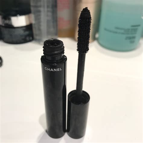 volume de Chanel mascara reviews